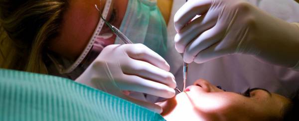 Медики нашли способ лечения кариеса и восстановления зубов без пломб