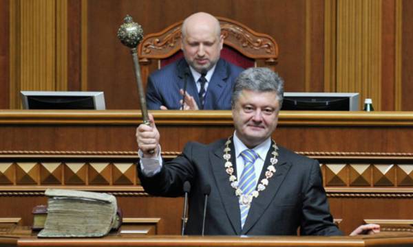 Новые запреты и штрафы: Порошенко терроризирует украинцев