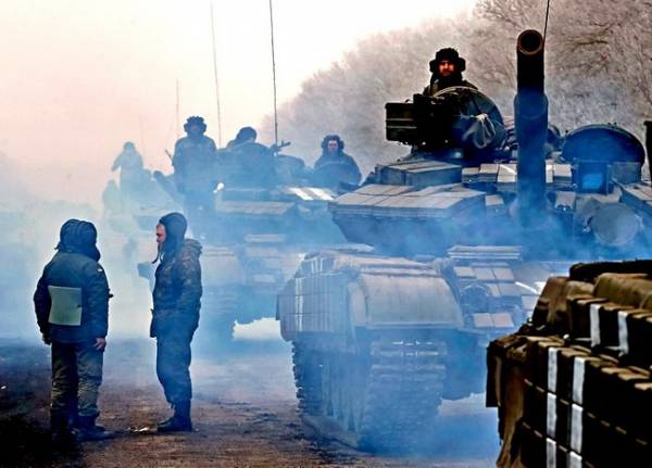 Донбасс опять взорвался: потери несут обе стороны