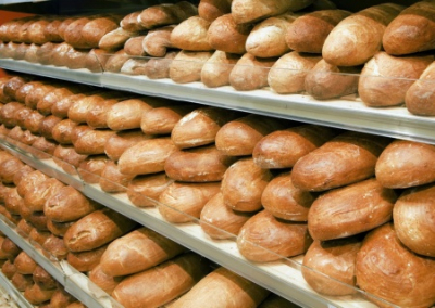 Вице-премьер ДНР рассказал о договоре с торговыми сетями сдерживать цену на хлеб. Жители республики сообщили о завышенных ценах на всё