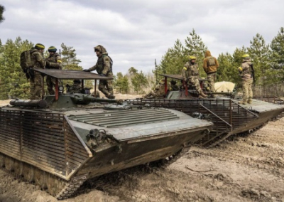 Forbes: украинская армия без приказа бежит с занимаемых позиций