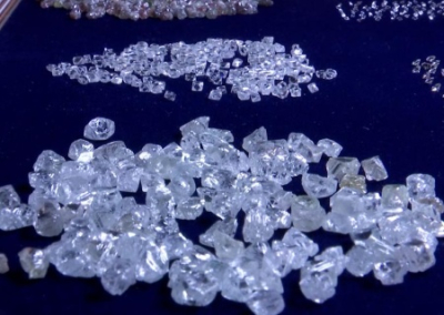 Еврокомиссия призвала страны ЕС запретить закупку белорусских алмазов, золота, газа и нефти