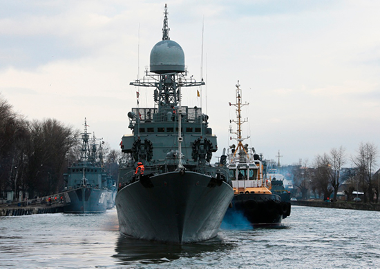 Корабли Балтийской военно-морской базы готовятся выйти в море для выполнения плановых учебно-боевых задач