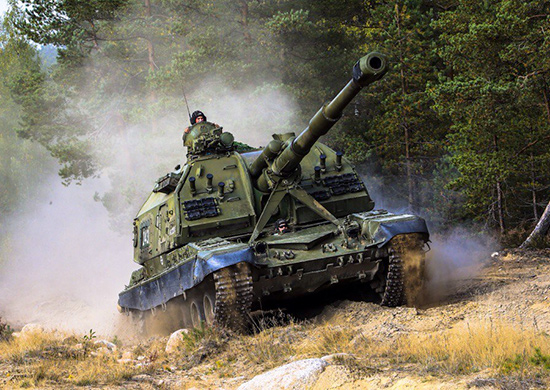Партия самоходных гаубиц «Мста-С» поступила на вооружение Первой танковой армии