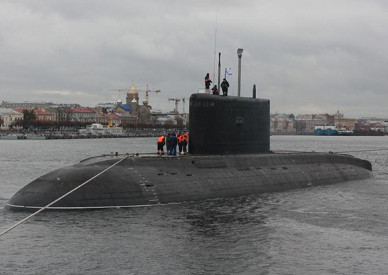 Балтийский флот обеспечивает испытания ДПЛ «Нижний Новгород» и «Колпино»