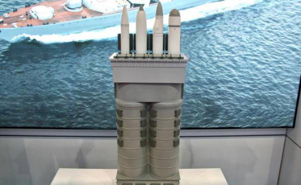 Макет универсального корабельного стрельбового комплекса 3С14 (УКСК)