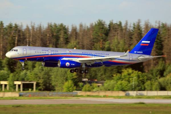 Самолет-разведчик Ту-214ОН взял под контроль Крым и побережье Кубани