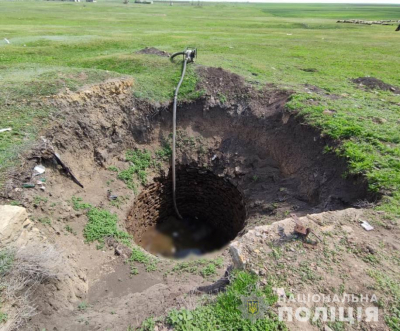 Все без обуви, один — без штанов: в Одесской области нашли в колодце четыре трупа (18+)