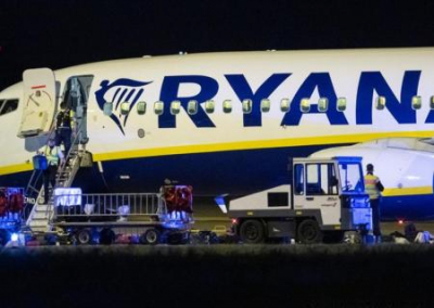 Самолет Ryanair экстренно посадили в аэропорту Берлина из-за бомбы, но никто не возмущается