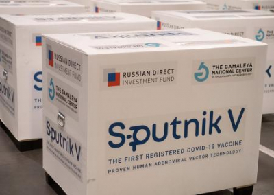 Харьковчанин в суде требует отставки Степанова и регистрации российской вакцины в Украине
