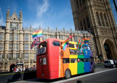 В Британии гей-имам, транс-священник и раввин-лесбиянка проведут занятия по разнообразию и вере для школьников