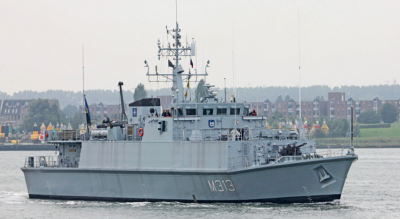 С личным благословением Зеленского. ВМС Украины купят два тридцатилетних тральщика у Британии