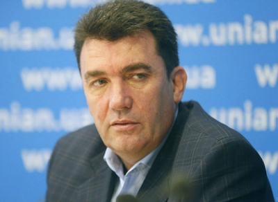 Данилов назвал «фундаментальный повод» для изменения Минских соглашений: 630 тысяч «аусвайсов»