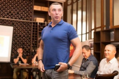 Под Киевом обстреляли машину первого помощника Зеленского Сергея Шефира