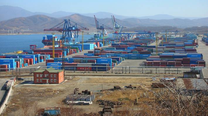 Порты Дальнего Востока переполнены контейнерами