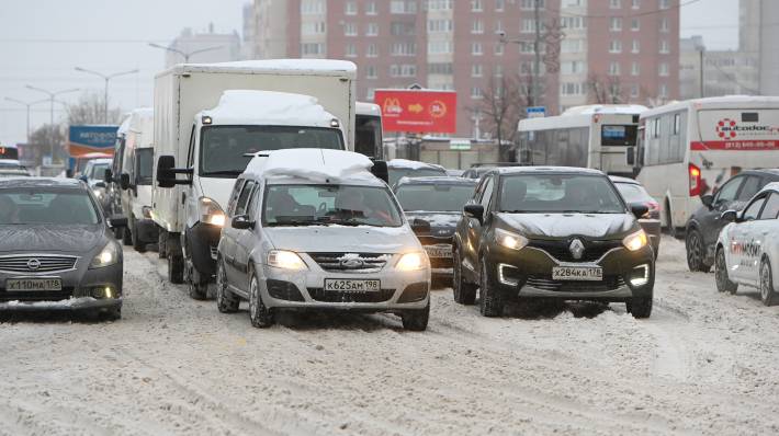 Пробки стали стандартной картиной для Санкт-Петербурга декабря 2021 года