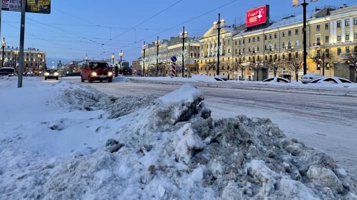 Петербургские улицы плохо убираются