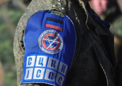 В ЛНР и ДНР сообщили об обстрелах населенных пунктов