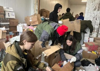 В Херсоне избита женщина, помогавшая русским раздавать гуманитарную помощь
