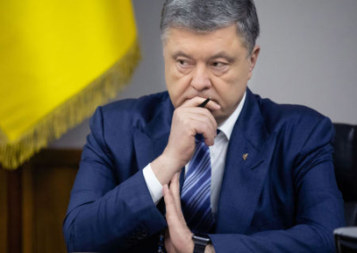 Порошенко дважды за сутки пытался покинуть Украину – безуспешно