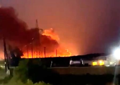 В Белгородской области горит склад с боеприпасами в селе Тимоново. Идет эвакуация населения