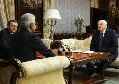 "Отсидеться не получится". Лукашенко заявил, что "буквально завтра" ОДКБ придется определиться с позицией по Украине