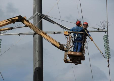 Нацисты обстрелами обесточили села Белгородской и Курской областей