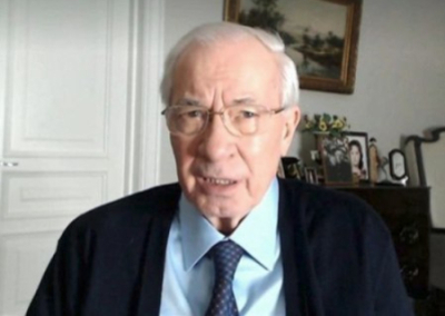 Азаров: Зеленский уничтожает генетический код украинцев