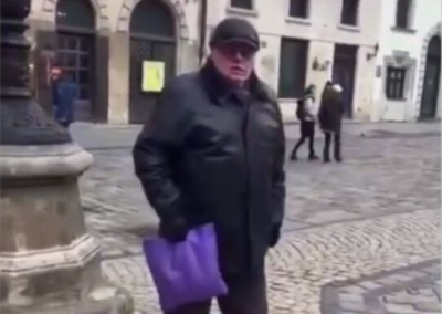Во Львове местный житель напал на «тварей» — уроженок Днепропетровска за русскую речь