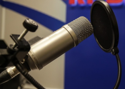 Украинские нацисты распространили ложные сообщения в эфире крымских радиостанций