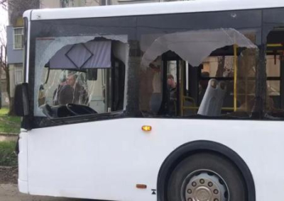 Нацисты ударили по автобусной остановке в Лисичанске, убив 3 мирных жителя