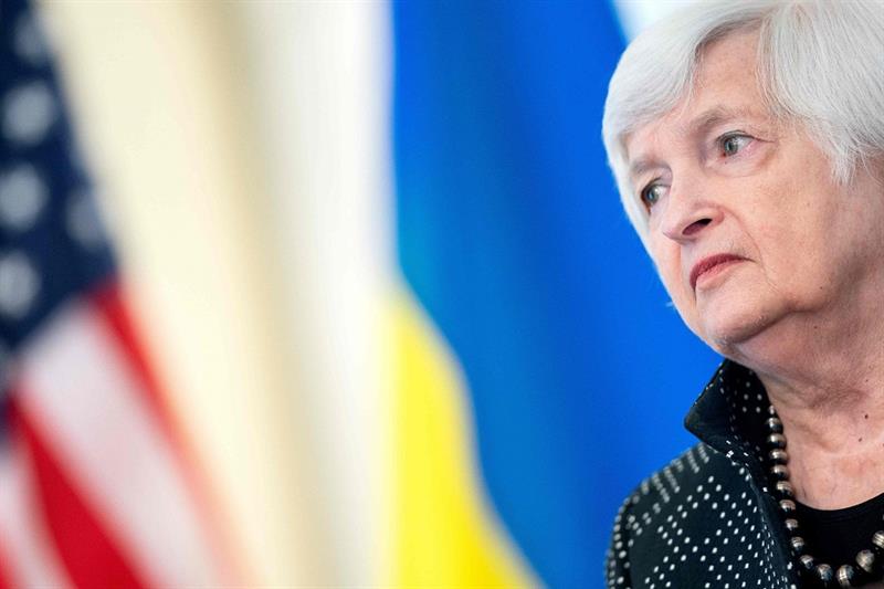 Министр финансов США: санкции ставят под угрозу гегемонию доллара