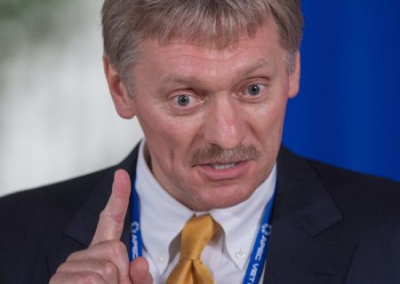 Песков: новые санкции приведут к нарастанию тенденций к всемирному экономическому кризису