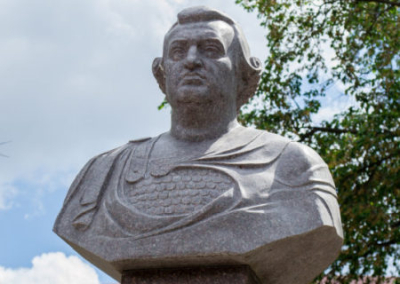 В Николаеве демонтировали бюст основателю города князю Потемкину