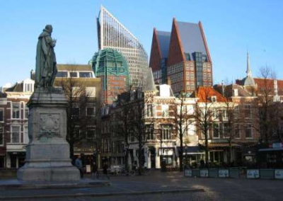 В Нидерландах прошло шествие против вооружения Украины