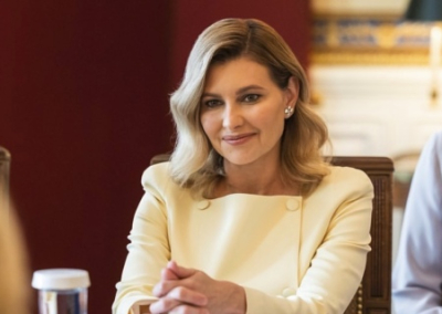 Елена Зеленская заявила, что её муж с ней не советуется