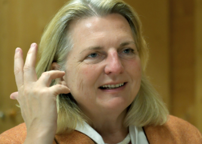 Карин Кнайсль возразила Генри Киссинджеру по поводу необходимости вступления Украины в НАТО