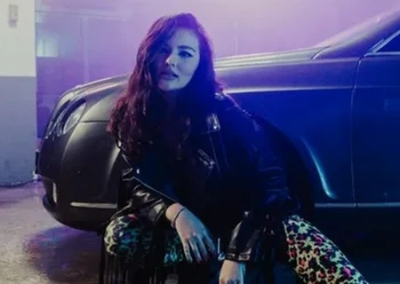 Клип внучки секретаря СНБО Алексея Данилова рекламируют в Киеве. Маша приехала из США похвастаться и призвала жить «по кайфу»