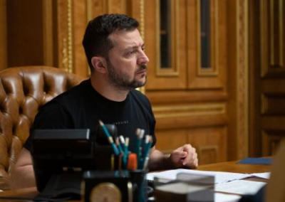 Зеленский обвинил в медленном контрнаступлении США и Евросоюз