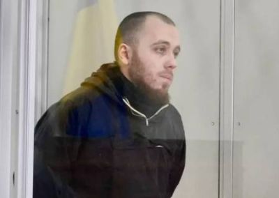 В Киевском суде обвиняемый во взрывах под Верховной Радой взорвал три гранаты и захватил заложников