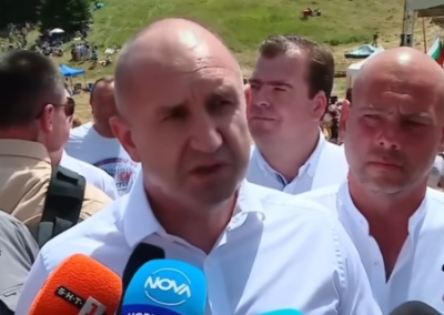 Мнение: устами президента Болгарии Вашингтон и Брюссель указывает место Зеленскому