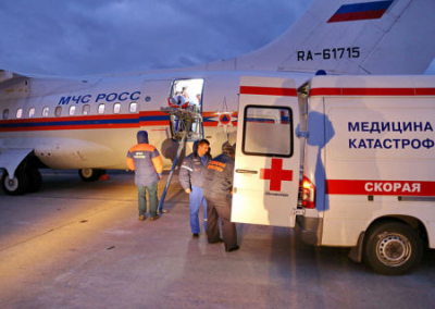 Путину доложили об избиении журналистки и адвоката в Чечне. Самолёт МЧС доставит пострадавших в Москву
