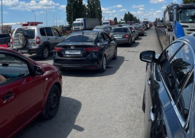 Сухопутный коридор в Крым: между ДНР и Ростовской областью, а также Крымом и Херсонской областью многокилометровые пробки