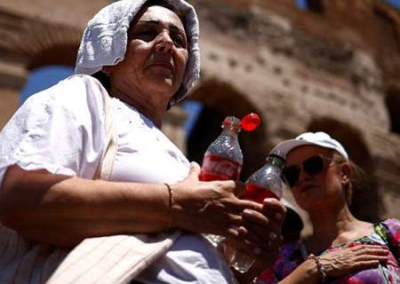 В Евросоюз идёт антициклон из пустыни Сахара, который поднимет температуру до 50 градусов