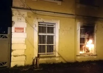 За четыре дня в России подожгли 31 военкомат