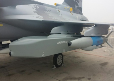 В Германии раскритиковали Шольца из-за его нежелания снабдить Украину ракетами Taurus