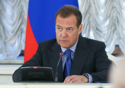 Медведев призвал продолжать спецоперацию на Украине до полного выполнения её целей