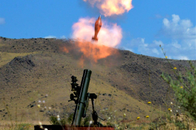 Азербайджан обвинил Армению в обстреле своих военных