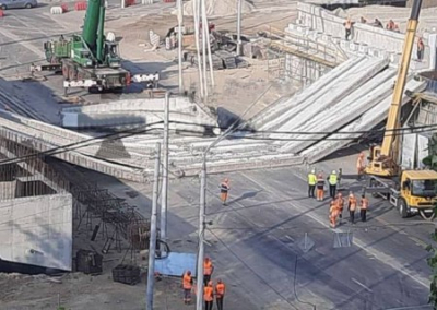 В Киеве снова «устал» мост. Обрушились балки на ремонтируемом аварийном Дегтяревском путепроводе