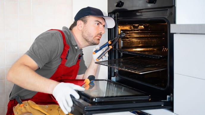 Что нужно знать о ремонте духовых шкафов